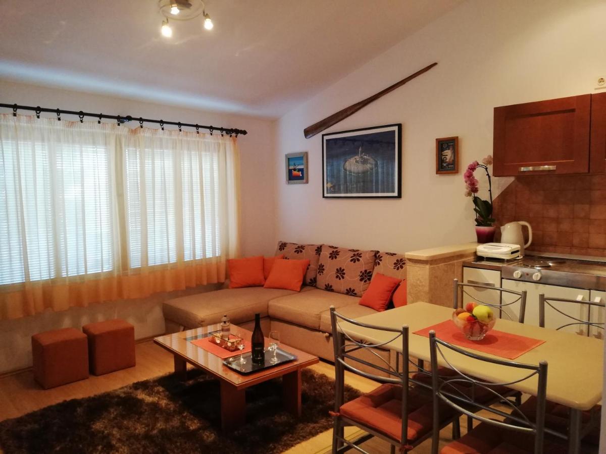 Adria Apartments Πούλα Εξωτερικό φωτογραφία